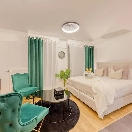 Apartment Cinema Moon Luxury - Gare 3min - Proche Paris